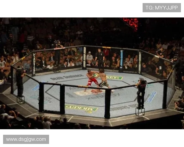 UFC终极格斗冠军赛现场直播:巅峰对决热血开战!